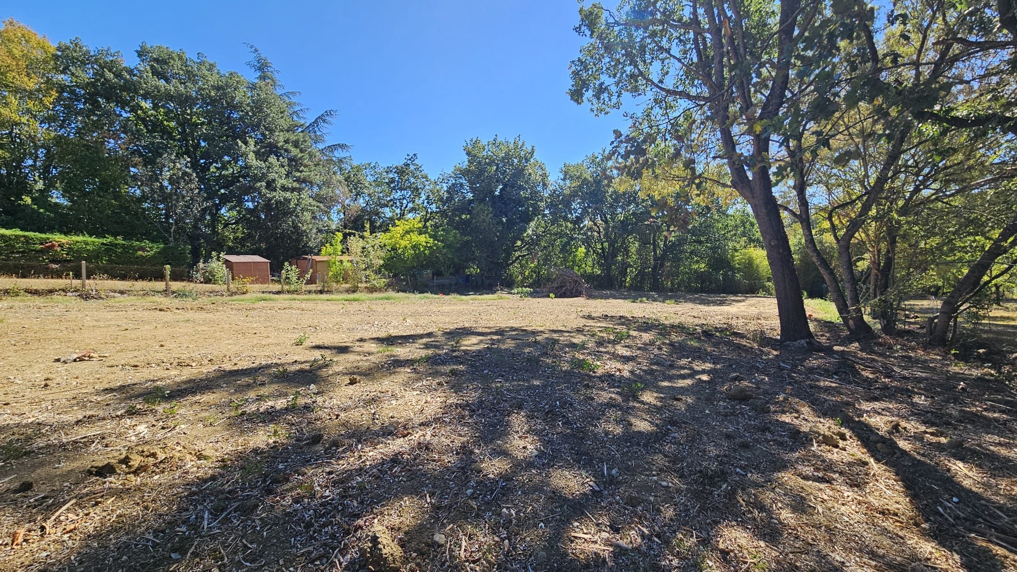 Terrain 700 m² · à Beau · 234 900 €